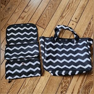 Thirty-one 2 in one bag Chevron Print